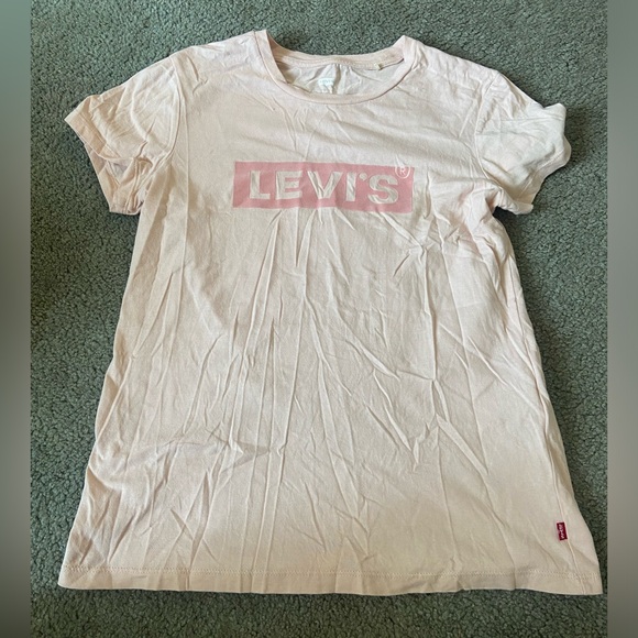 Levi’s pink tee - Picture 1 of 3